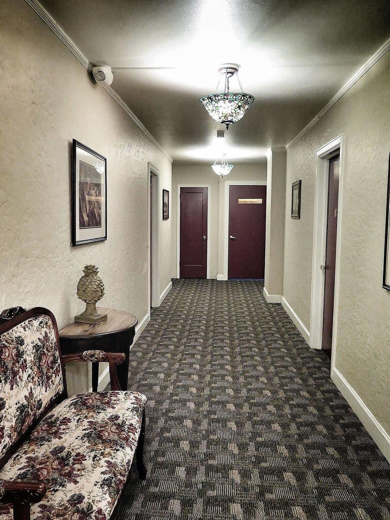 Inn At Queen Anne Сиэтл Экстерьер фото